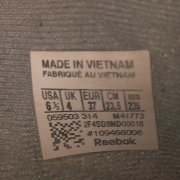 Super cute Reebok sneakers - Picture 5 of 5